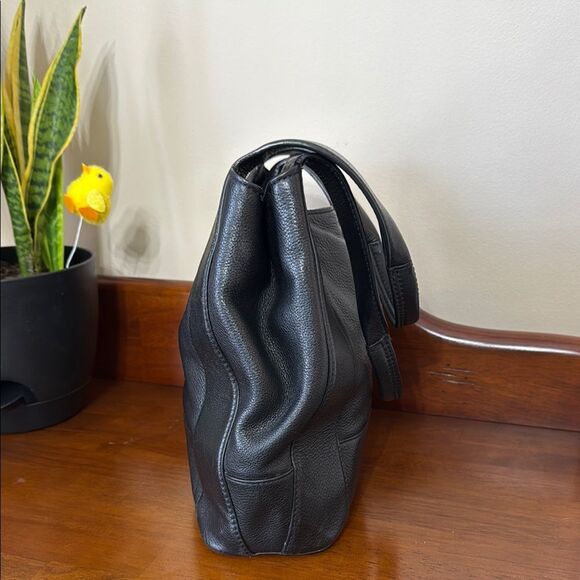 Michael Kors Black Leather Women's Bag - Picture 6 of 13